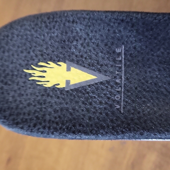 Volatile Metallic Flocking Silver Black Platform Wedge Size 9 - Picture 8 of 8